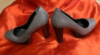 Schuhe * High Heels * grau * 38 Hessen - Offenbach Vorschau