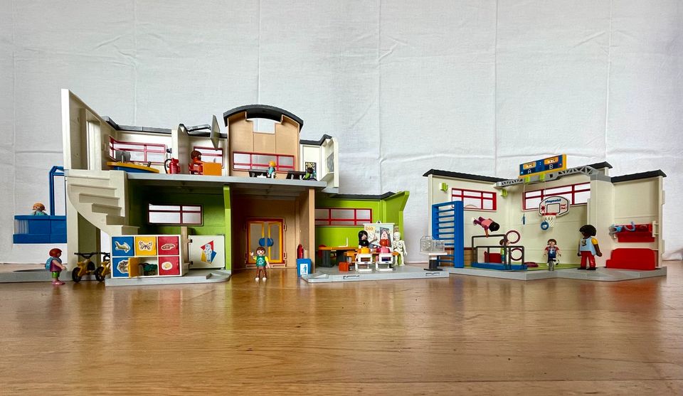 ***PLAYMOBIL*** City Life große Schule (9453)+ Turnhalle (9454) in Potsdam