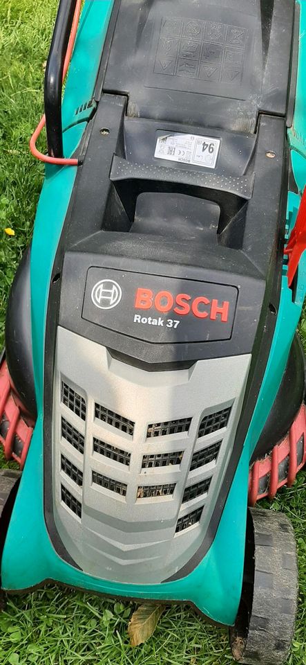 Bosch Rasenmäher Elekro Rotak 37 in Bückeburg