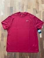 Rotes Nike Shirt in XXL Tiger Woods Edition Aachen - Aachen-Mitte Vorschau