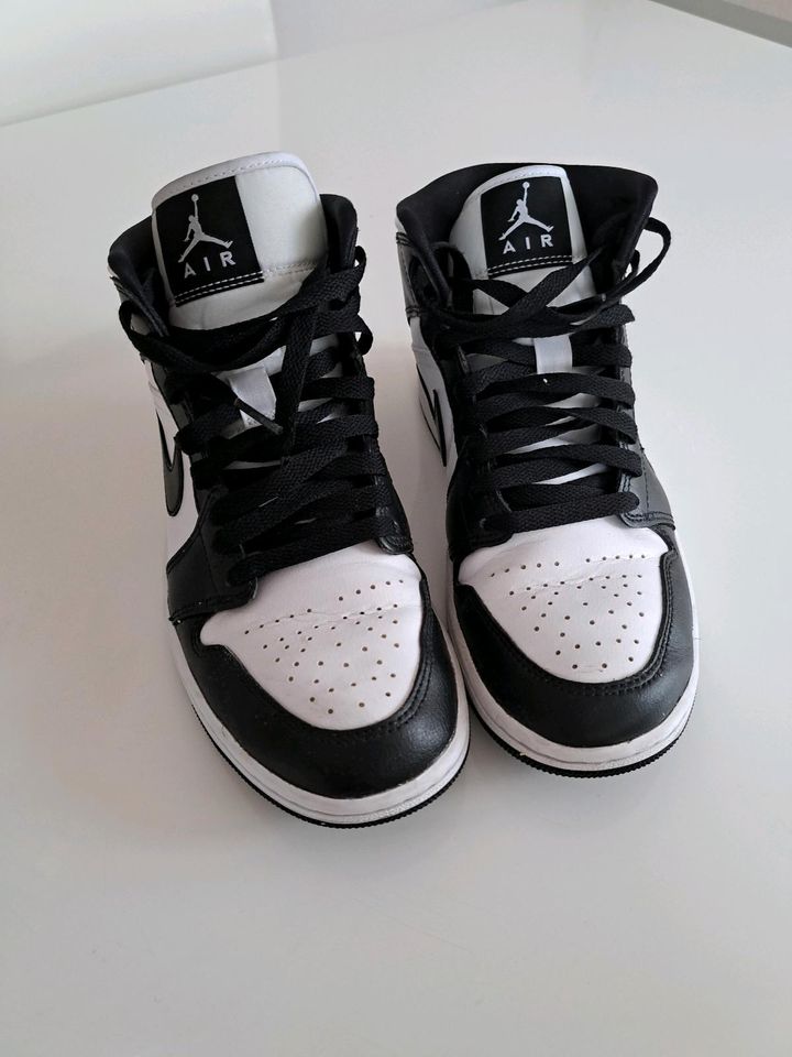 Nike air jordan, Sneaker high, Gr. 39, schwarz weiss, TOP ! in Gottmadingen