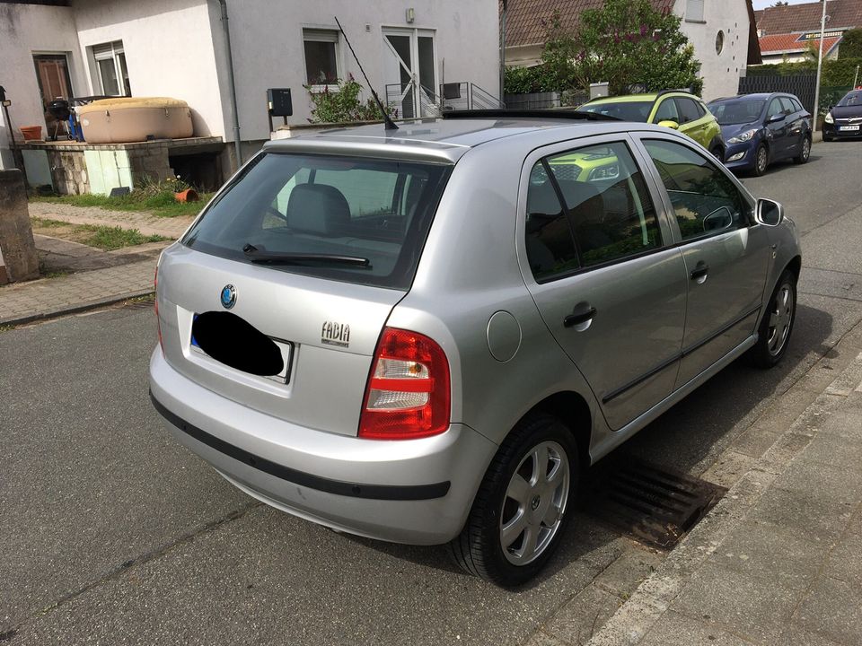 SKODA FABIA 1.4 AUTOMATIK TÜV NEU in Nauheim