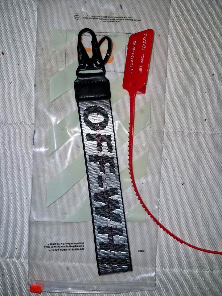 ORIGINAL OFF WHITE Schlüsselanhänger Key Chain Schlüssel gelb in Berlin