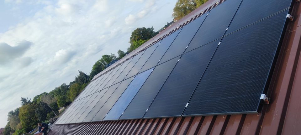 Photovoltaik-Anlage mit und ohne Speicher 5,04kW + 5,0kWh Speicher - Module + Wechselrichter + Speicher + Smartmeter + Unterkonstruktion + Montage +Anschluss + Anmeldung - PV SOLAR in Leipzig