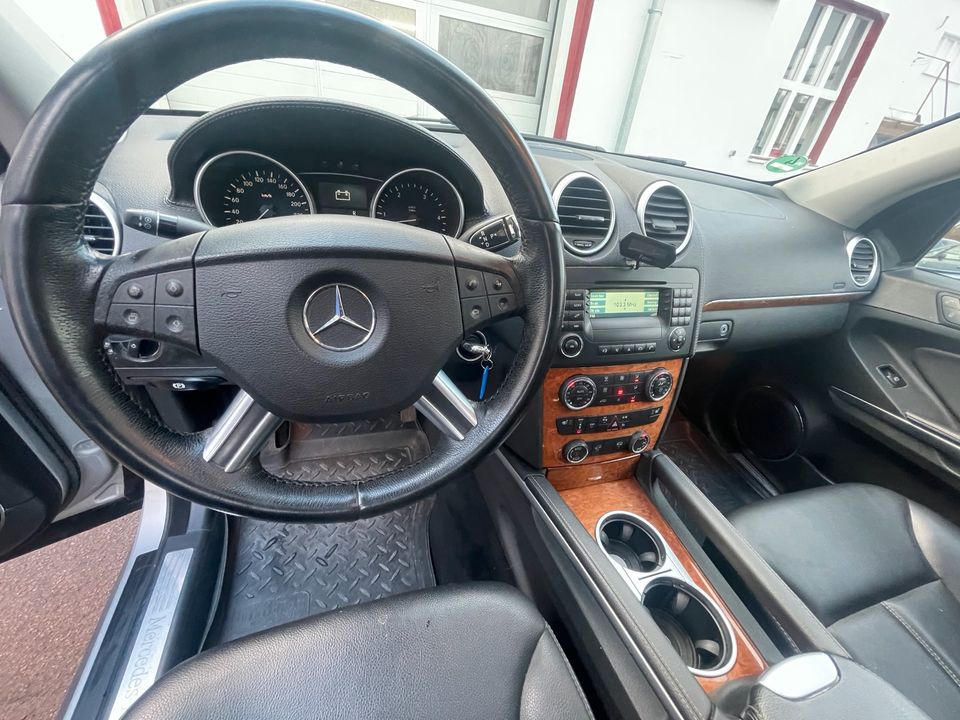Mercedes-Benz GL 320 CDI AMG Paket VOLLAUSSTATTUNG TÜV NEU in Teutschenthal