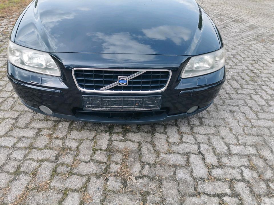 Volvo S60 Kühlergrill Facelift ab 2004 in Sittensen