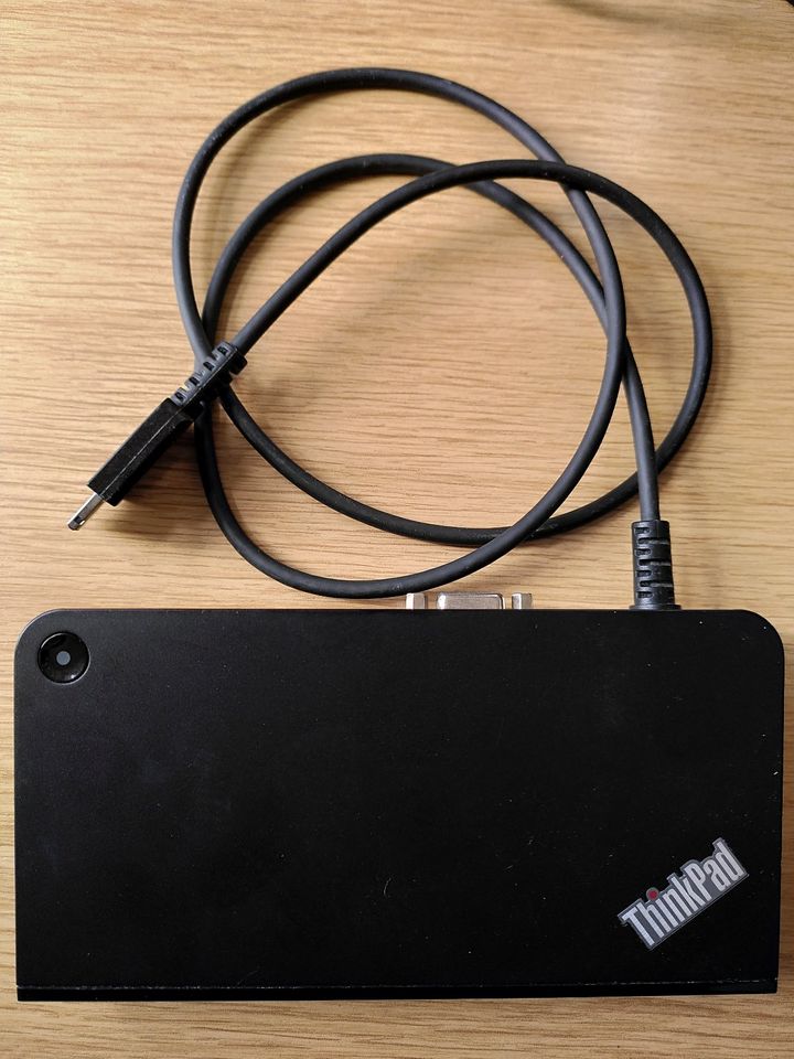 Lenovo ThinkPad OneLink+ Dock EU mit Ladekabel in Berlin