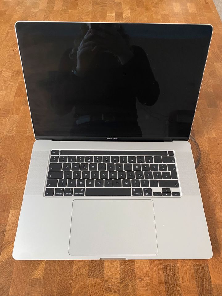 MacBook Pro 16 Zoll 2019 i7, 16 GB Ram, 512GB in Frankfurt am Main