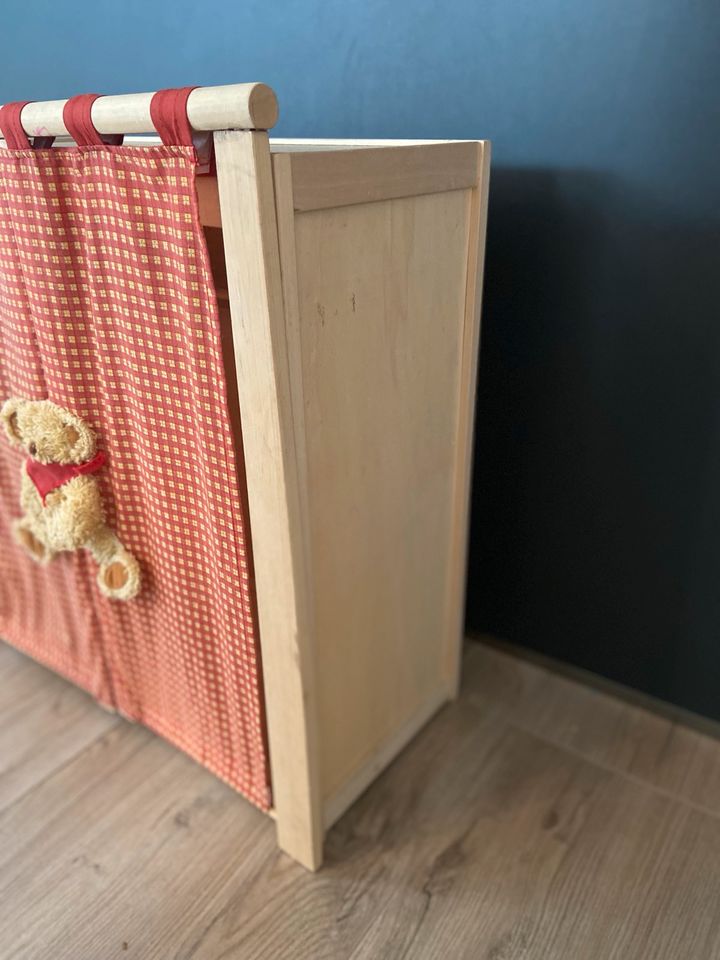 Puppenkleiderschrank in Renkenberge