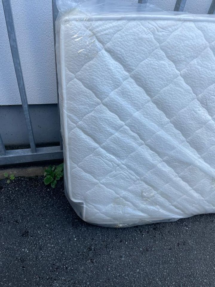 2 sehr bequeme Matratzen L200 x B 80 H16cm Zustand wie neu in Nürnberg (Mittelfr)