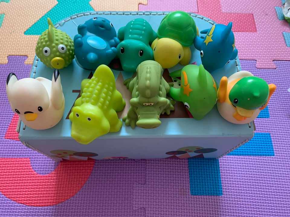 Munchkin Schwimmbad Spielzeuge Baby Bath toys Tier Figuren in München
