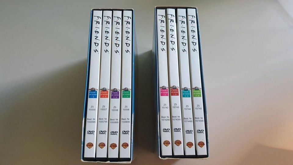 Diverse DVD / VHS Filme & Serien in Löningen