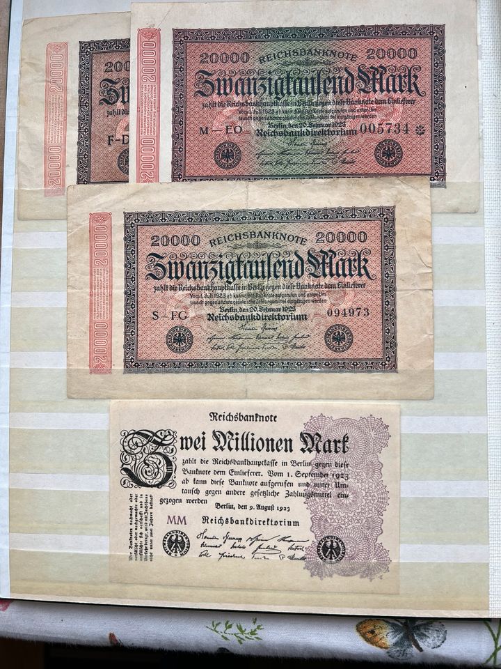 32 Alte in einem sehr guten Zustand verkehrenden Geldscheinen in Wuppertal