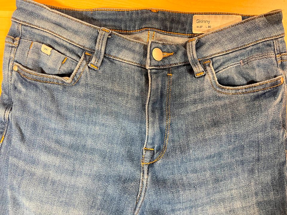 ESPRIT Jeans mit Superstretch SKINNY medium rise BLUE LIGHT 27/30 in Böhmenkirch