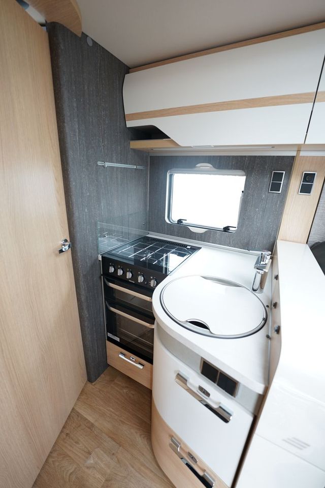 HYMER / ERIBA / HYMERCAR B-Klasse ML I 790 Queensbett Twin-Sat Hubstützen in Mülheim (Ruhr)