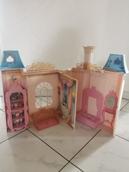 Barbie-Schloss,Prinzessin Cinderella,Haus,Puppenhaus,klappbar in Bayern -  Langfurth | Barbie Spielzeug gebraucht kaufen | eBay Kleinanzeigen ist  jetzt Kleinanzeigen