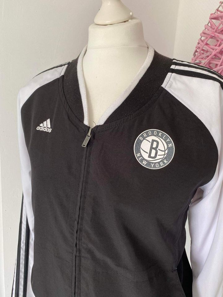 36 38 Adidas College nba Jacke Neu Brooklyn nets Basketball mj ku in Leverkusen