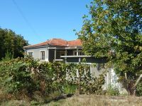 Haus mit 1800 m2 Grund,Nebengeb.bei Nova Zagora in Mügeln