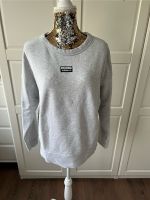 Adidas Sweatshirt Damen grau 36 Niedersachsen - Emden Vorschau