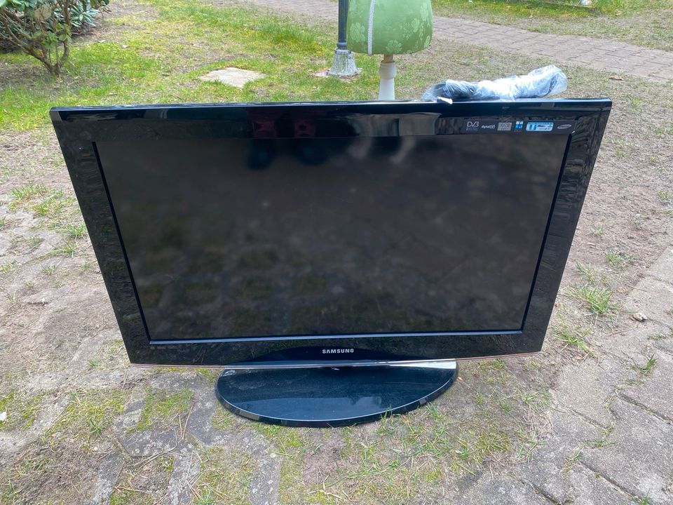 Fernseher Samsung 32 Zoll in Zossen-Glienick
