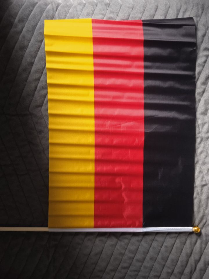 Deutschland Flagge, ca. 30x45 cm, Neu in Herzogtum Lauenburg - Schwarzenbek, Freunde und Freizeitpartner finden