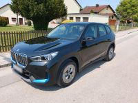 BMW iX1 xDrive30, 4300km, tolle Ausstattung, 05/2023, neuwertig Bayern - Moosinning Vorschau
