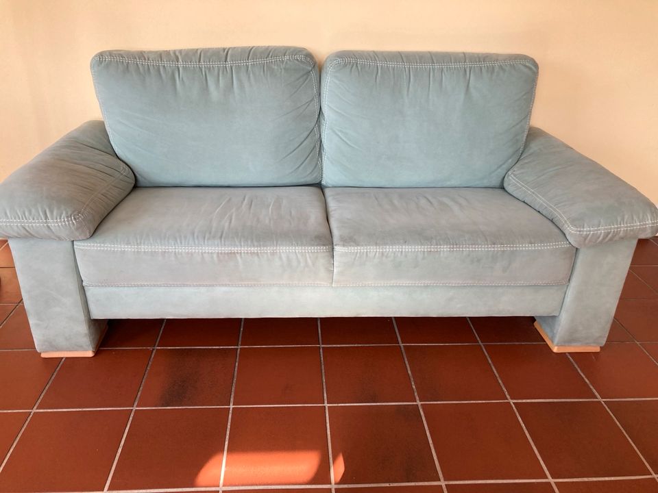 Couch, 2 1/2 Sitzer, mintgrün, Federkern in Stromberg
