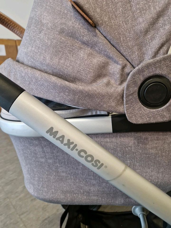 Maxi Cosi Kombi Kinderwagen ab Geburt bis 4 Jahre in Hattingen