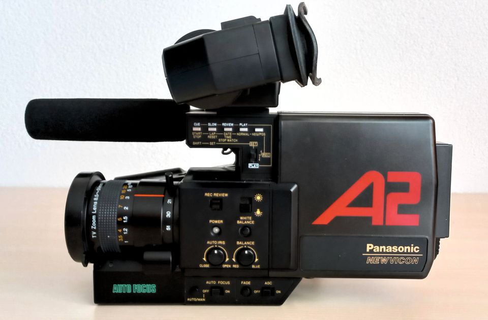 Panasonic VHS-Videokamera A2, Rekorder NV-180, Tuner VW-ET180 in Heubach