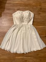 Milchiges Kleid Hessen - Nidderau Vorschau