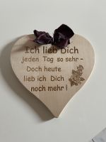 Holz Herz (Ich Liebe Dich)  • Maße: 24x22 cm Bayern - Mengkofen Vorschau