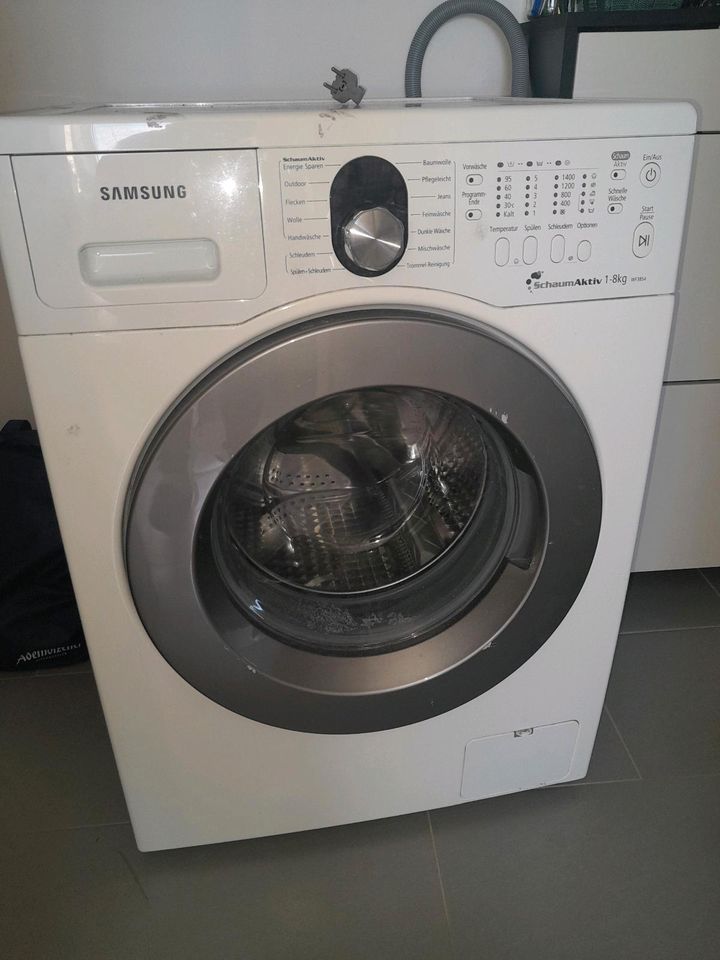 Zum Verkauf steht eine Waschmaschine in Traunstein