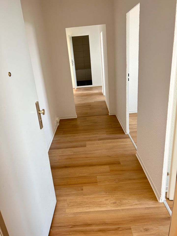 One room - 16 m2 for rent, girls please + Anmeldung! in Berlin