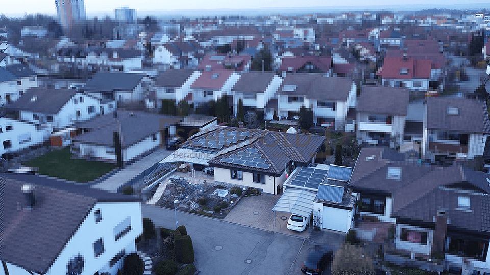 Bezahlbar! Großzügige Bürofläche zur Miete in Laupheim in Laupheim