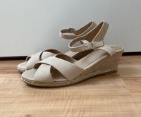 Sandalen mit Keilabsatz beige Bonprix 39 Schleswig-Holstein - Lübeck Vorschau