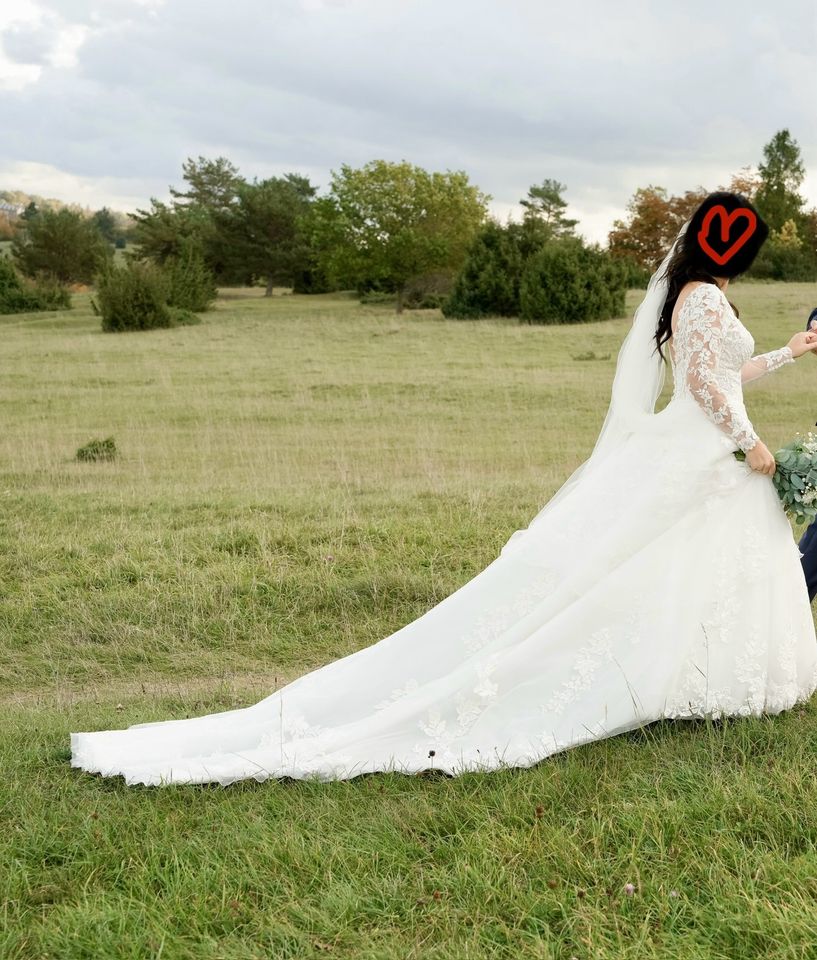 Hochzeitskleid Brautkleid-Stella York-Reifrock, Schleier, Schuhe in Herbrechtingen