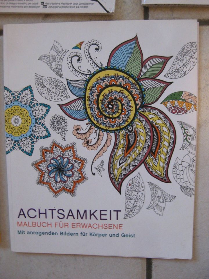 Mandalas, 5 verschiedene Ausmalbücher für Erwachsene in Schlangen