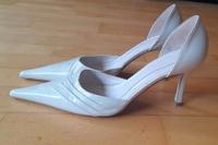 Zara Pumps creme weiß 38 Leder Schleswig-Holstein - Henstedt-Ulzburg Vorschau