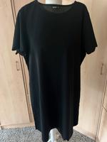 Neu kleines schwarzes Kleid shein curve Gr. 4XL Sachsen - Großharthau-Seeligstadt Vorschau