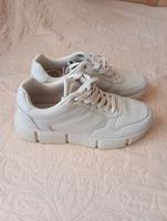 Turnschuhe Damen Gr 39 neu Sachsen - Pegau Vorschau