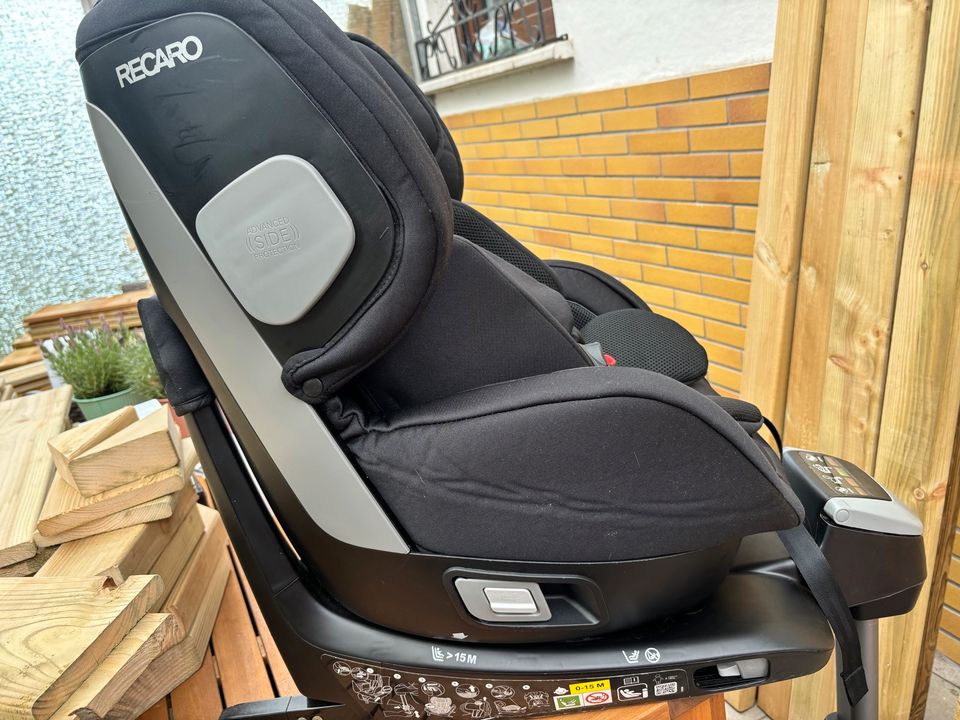 Recaro Salia Hero Kindersitz  Reboader  360 C drehbar in Greifenstein