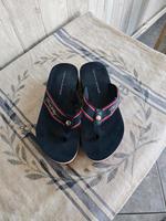 Tommy Hilfiger Flip Flop  gr.36 neu Niedersachsen - Kalefeld Vorschau