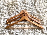 Kleiderbügel aus Holz 45 cm Mode Kleidung Bügel Beuel - Holzlar Vorschau