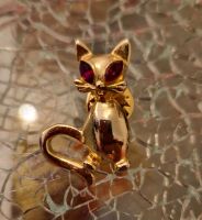 Vergoldete Katze mit roten Stein Augen. Modeschmuck Mülheim - Köln Flittard Vorschau