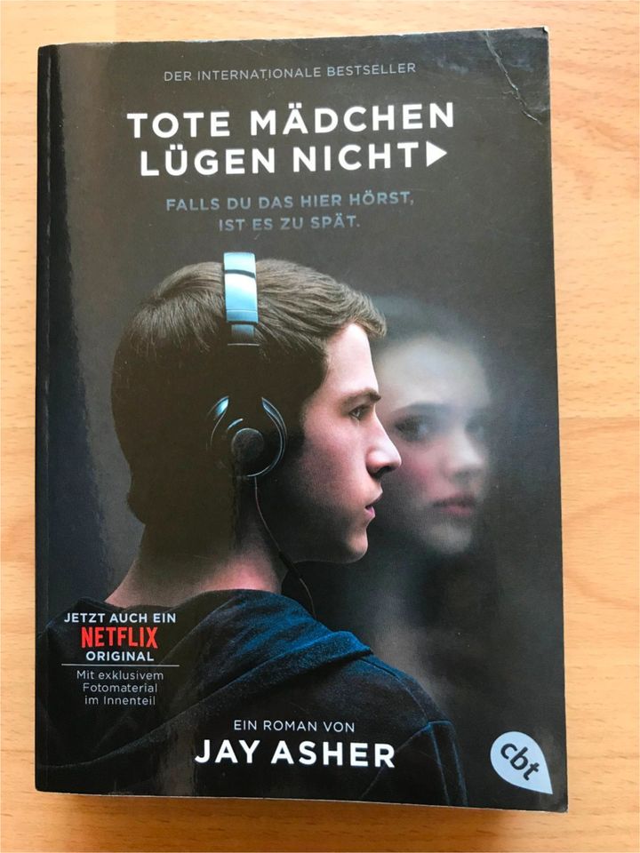 Jay Asher: Tote Mädchen lügen nicht in Dresden