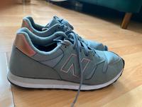 New Balance Sneaker Turnschuhe Gr 41 Bayern - Hof (Saale) Vorschau