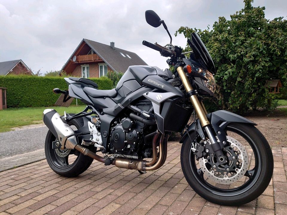 Suzuki GSR 750 in Wrestedt