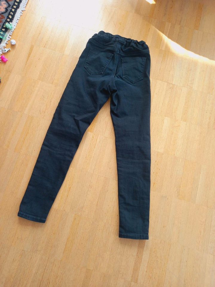 Zara Jeanshose 140 mädchen in Frankenthal (Pfalz)