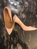 NEU Bally nude rosé Lackleder Pumps Größe 41 Hessen - Kassel Vorschau