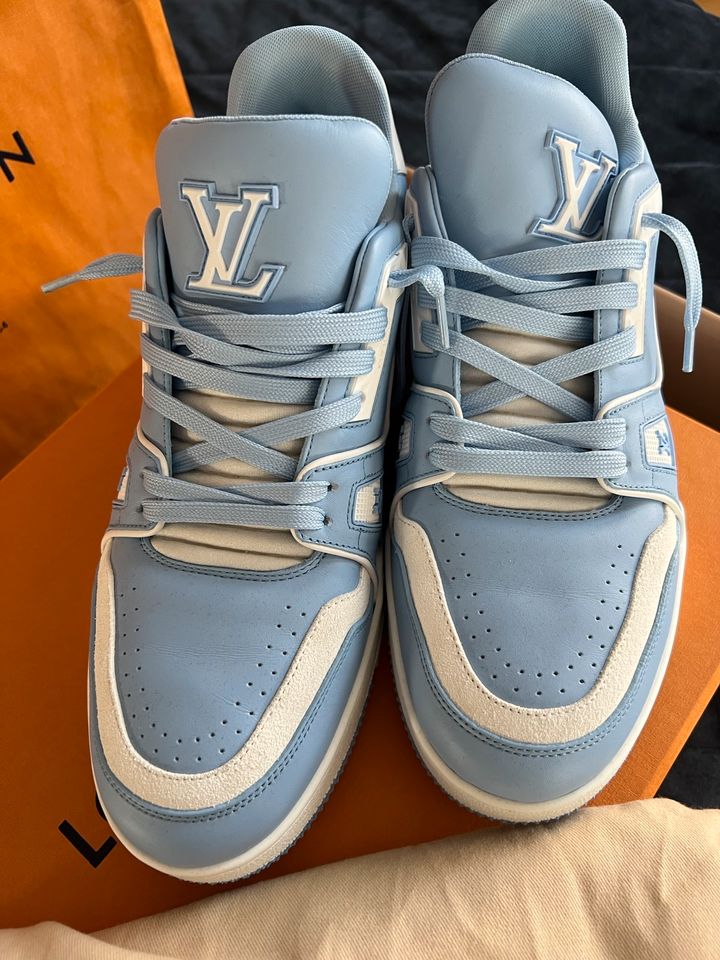 Louis Vuitton Trainer Babyblau 43 in Köln - Weidenpesch